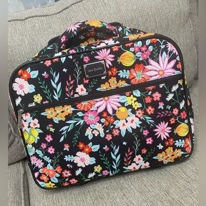 Vera Bradley. Excellent condition: Rolling work bag in tangerine twist.